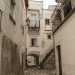 ...ci perdiamo tra le viuzze del borgo antico, con i suoi archi di pietra, i pavimenti a chianche e le caratteristiche lampade